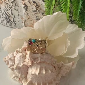 Vintage Treasure Chest gold tone pendant.